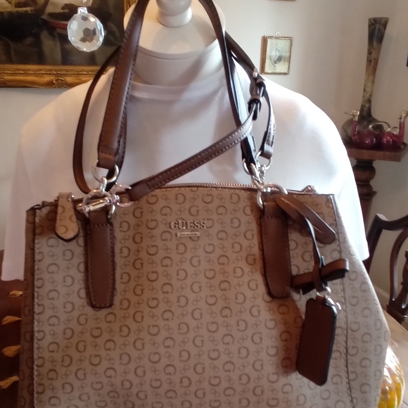 GUESS BAG - Picture 2 of 4